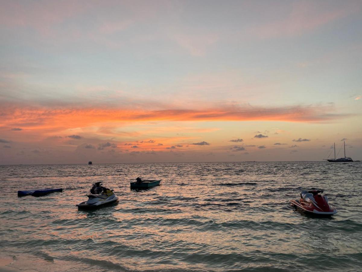 Lagoona Sunset Maafushi Exterior photo